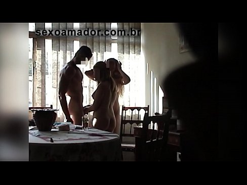 ❤️ Amigos sexuais convidam um homem gigante e um ménage à trois com ele ❤ Sexo vídeo em pt.sexvideosex.top ❤